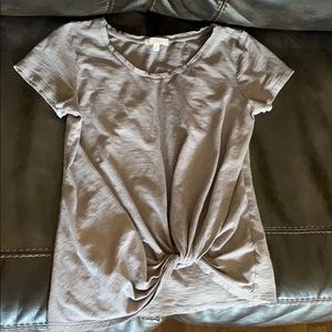 Nine Britton Knot hem top